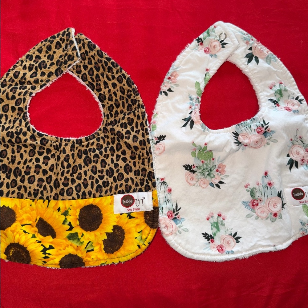 Koala Kids Leopard and Floral Bib Duo